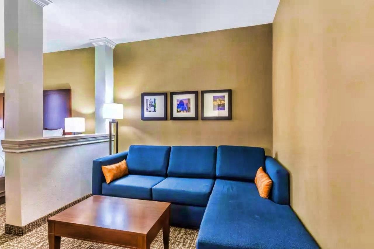 Comfort Suites Houston I45 North Aldine Buitenkant foto
