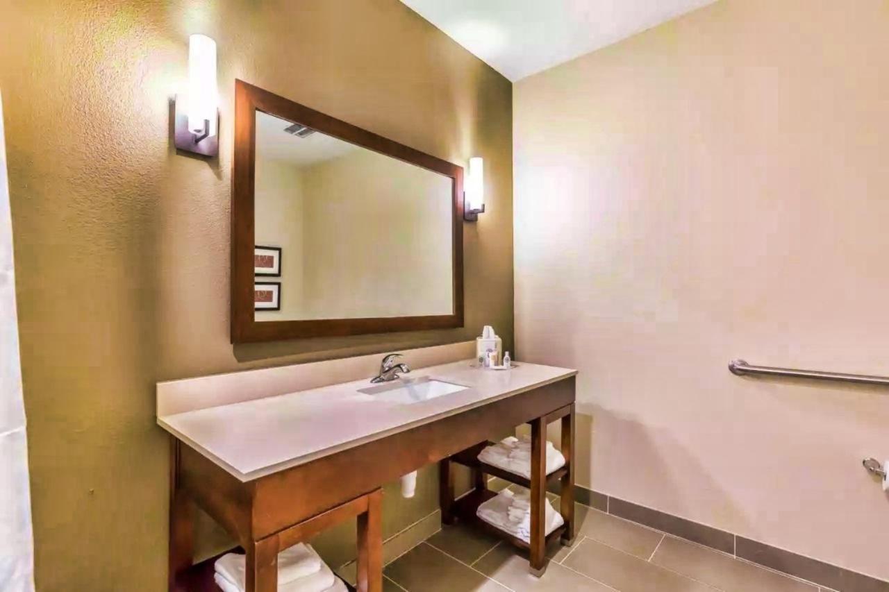 Comfort Suites Houston I45 North Aldine Buitenkant foto